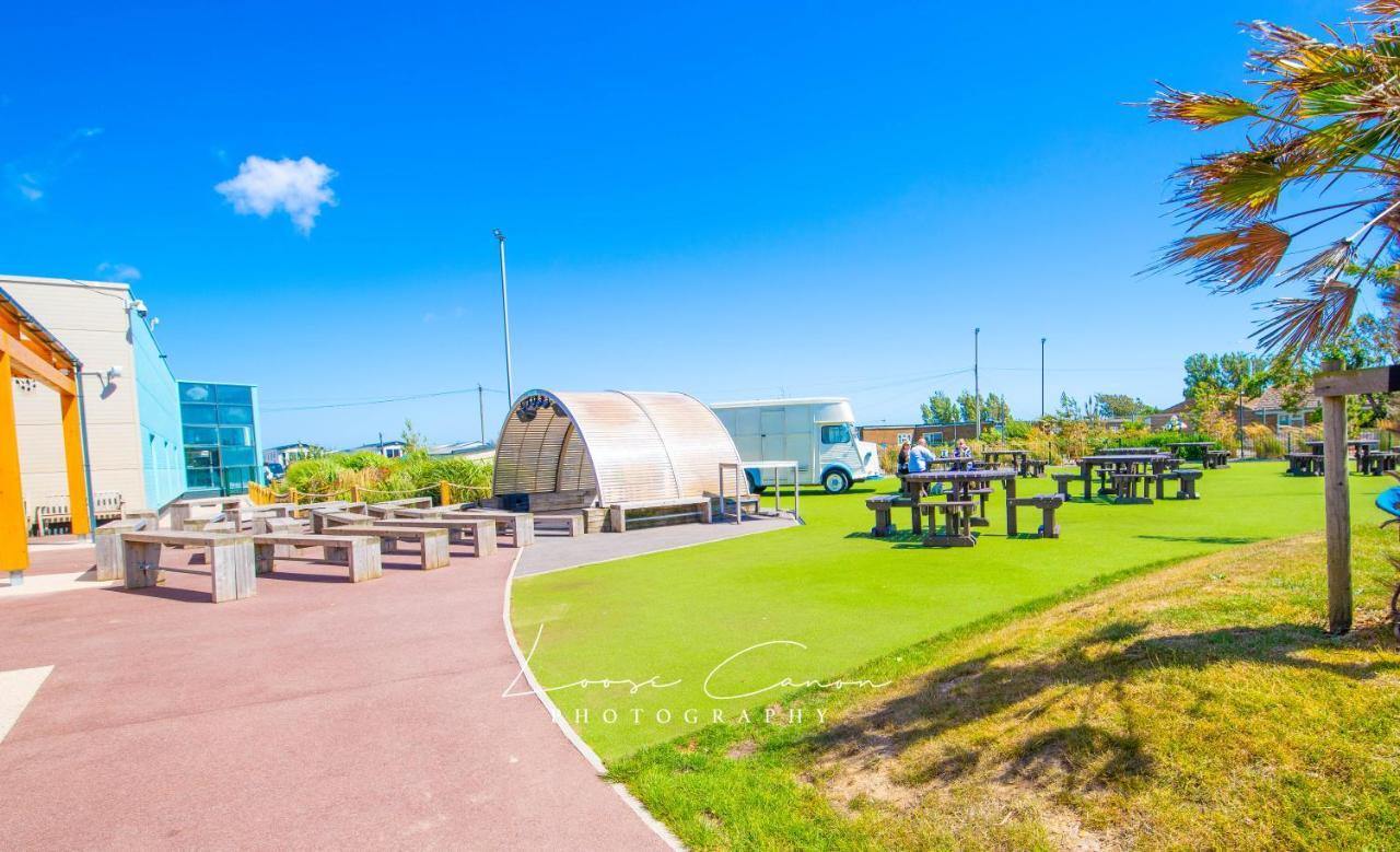 Sea 'N' Stars Platinum Plus Holiday Home With Views, Free Wifi And Netflix Camber Luaran gambar