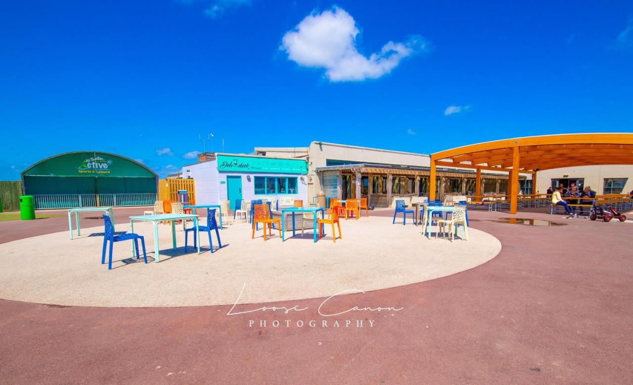 Sea 'N' Stars Platinum Plus Holiday Home With Views, Free Wifi And Netflix Camber Luaran gambar